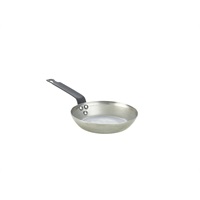 Click for a bigger picture.Genware Black Iron Frypan 7"/ 179mm